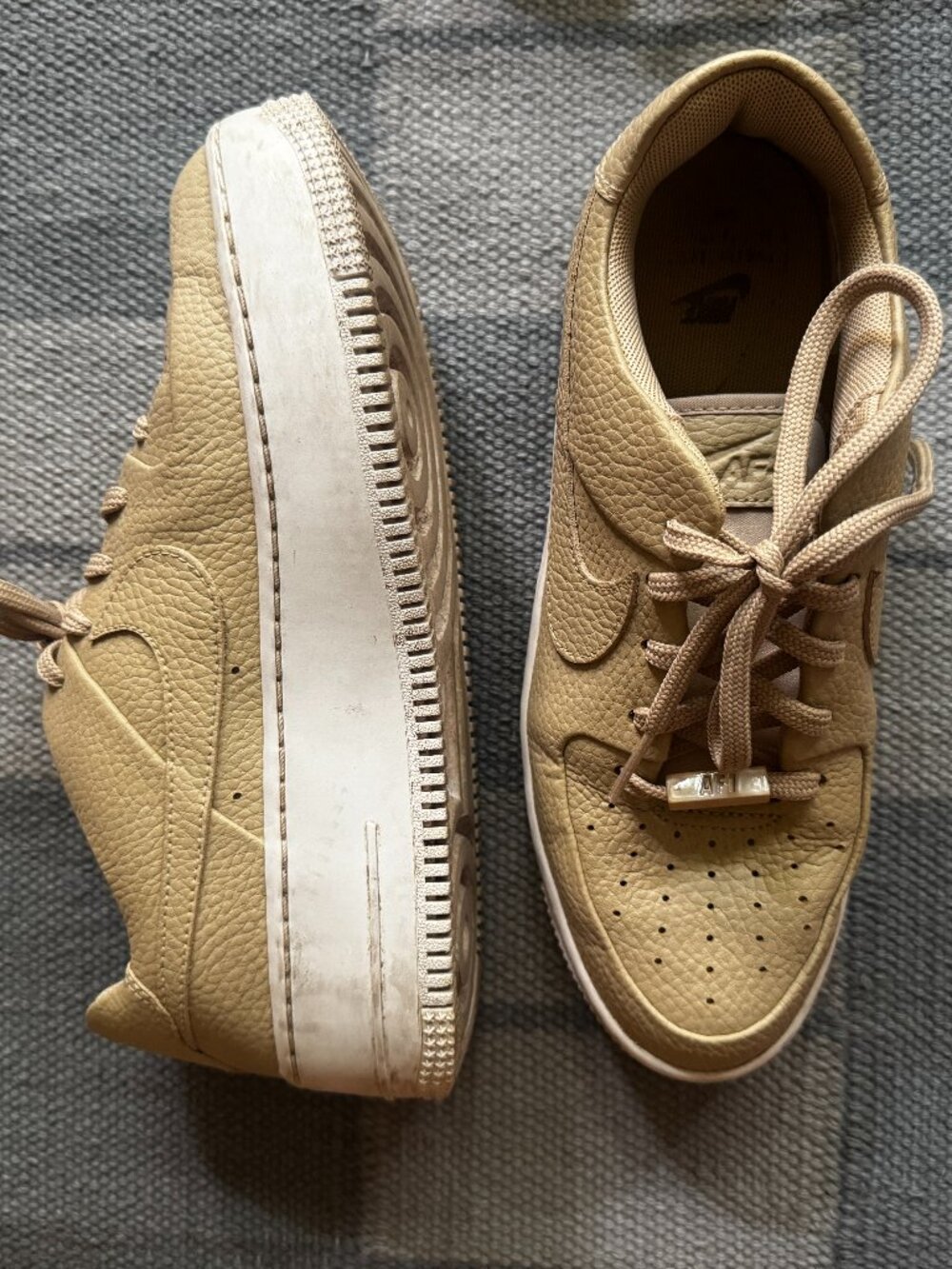 Nike Air Force 1 Sage Low 2 Sneakers – Desert Ore Tan